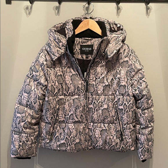 Guess Jackets & Blazers - NWT GUESS Essie Gummy Animalier Puffer Jacket Size Large